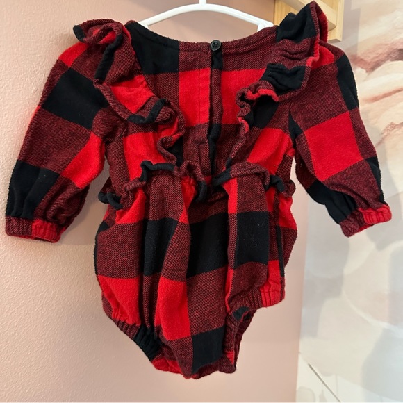Old Navy | Long-Sleeve Ruffle-Trim Plaid One-Piece Bodysuit - Picture 3 of 4